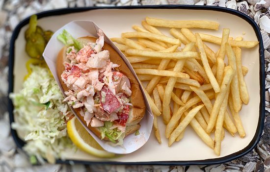 fresh-lobster-roll