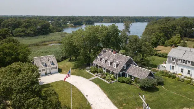 Photo of Del Mar #19946 - Large waterfront home with direct beach access!