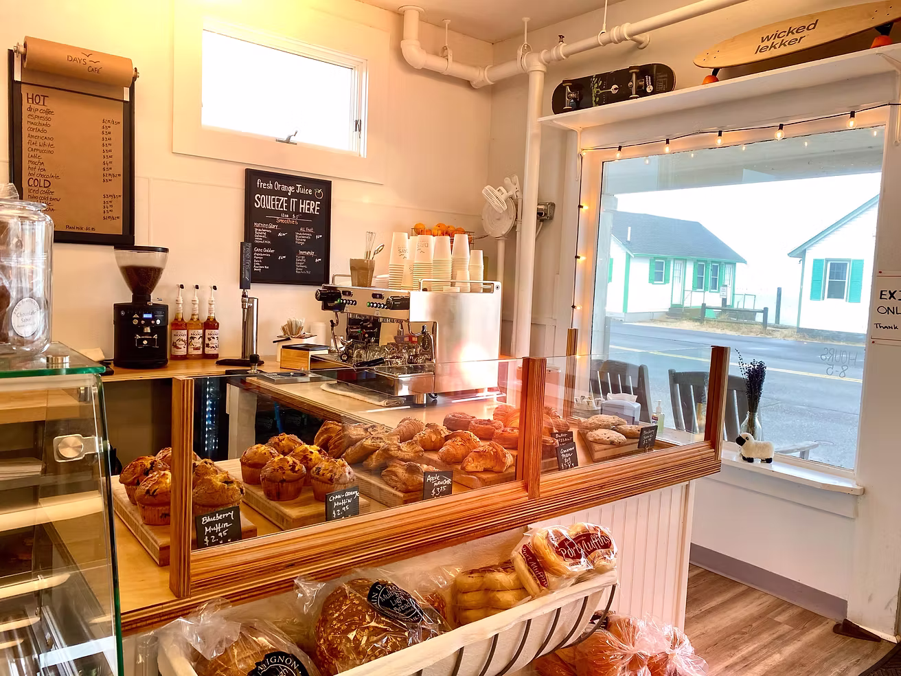 Days Market & Deli