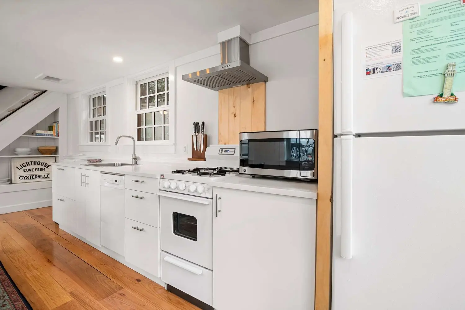 Photo 8 of Del Mar #11101 - Private Garden, Central AC, Dog Friendly!