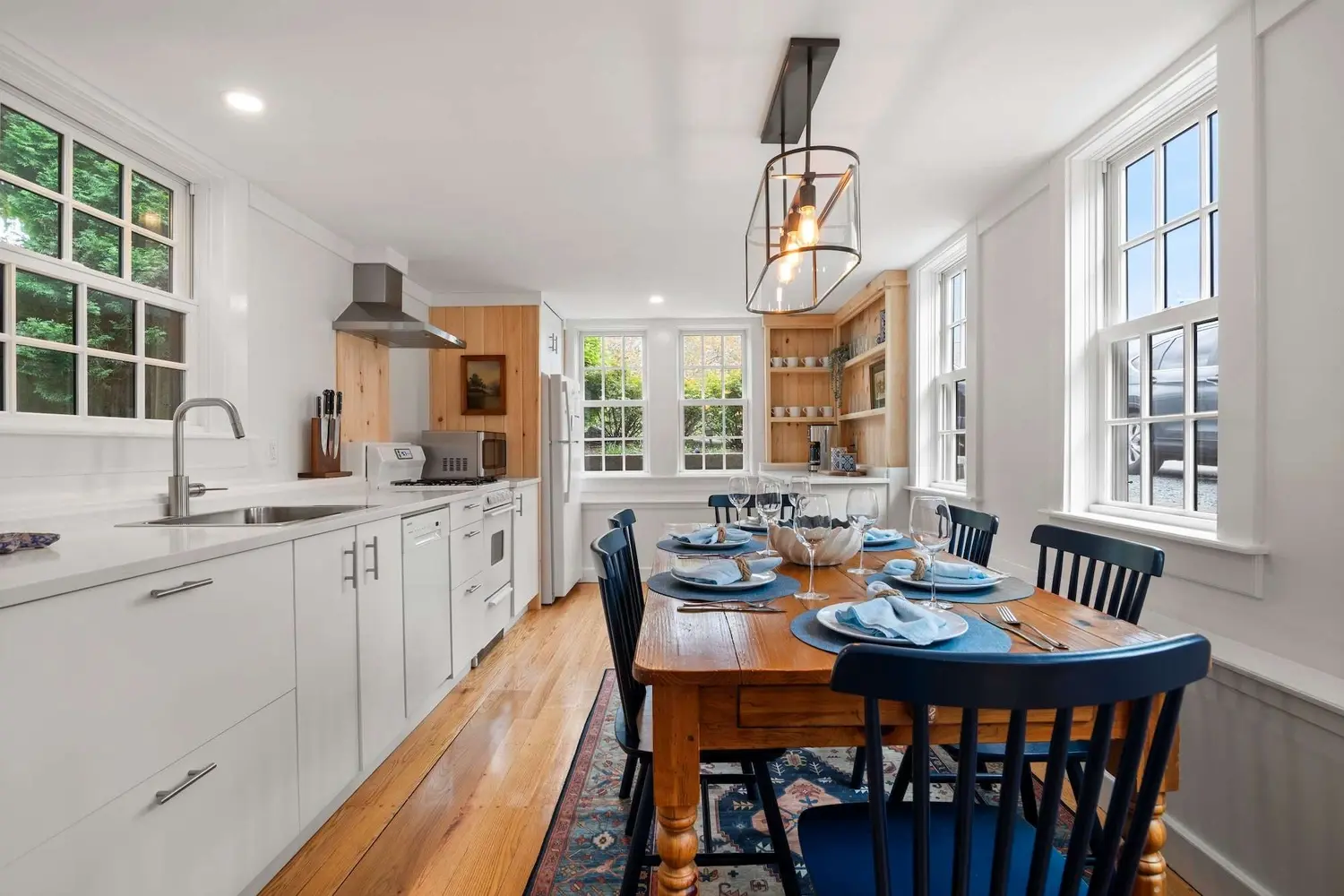 Photo 9 of Del Mar #11101 - Private Garden, Central AC, Dog Friendly!