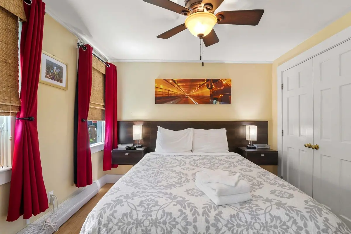 Photo 10 of Del Mar #11106 - Steps to Commercial St Walk to Beach!