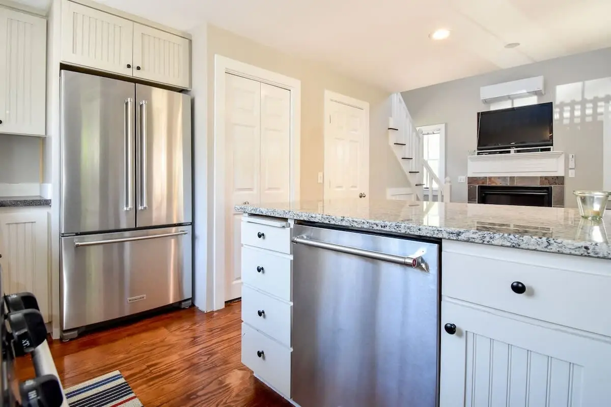 Photo 10 of Del Mar #11108 - 4 min Walk to Commercial Street and Beach!