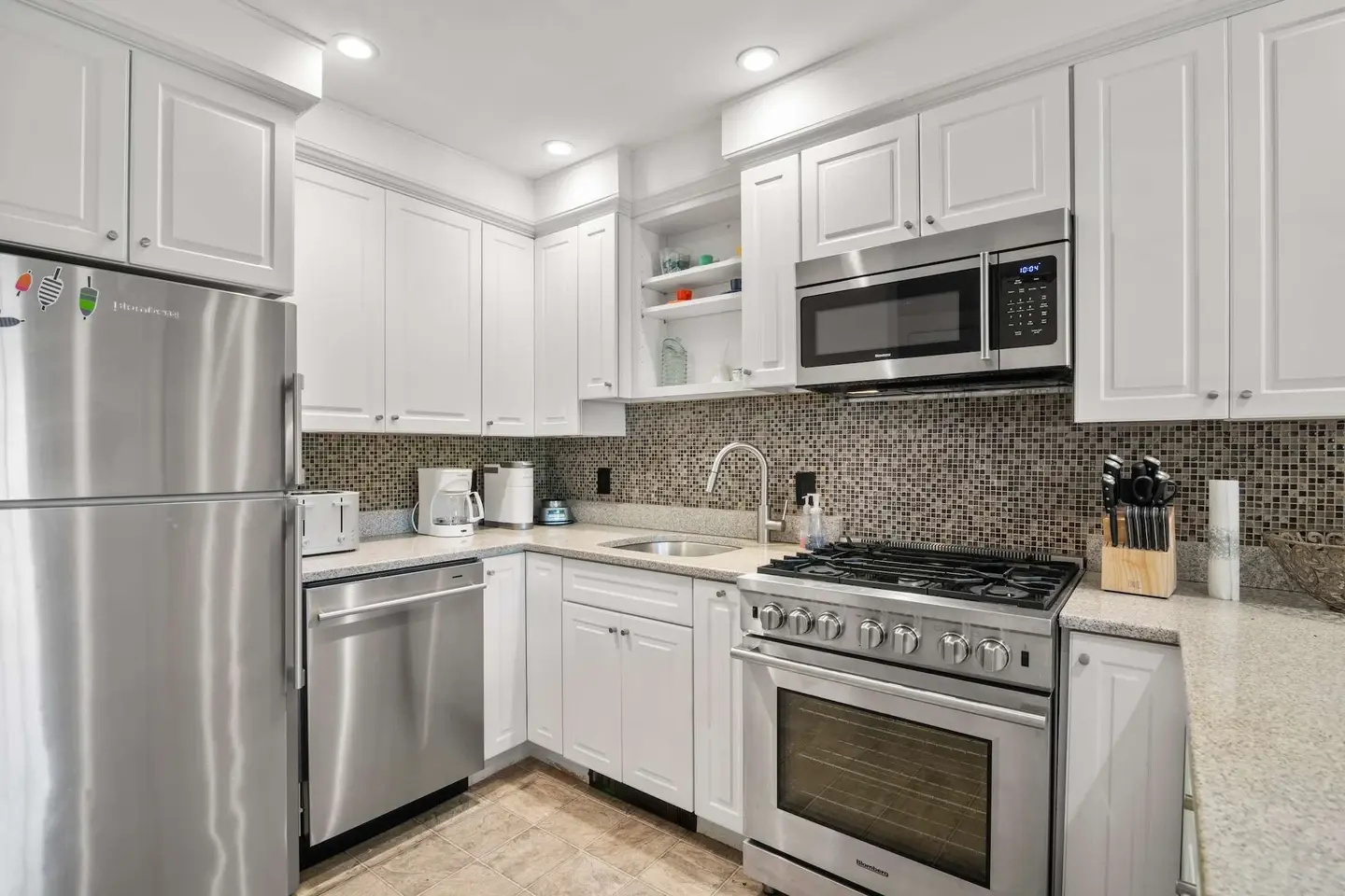 Photo 10 of Del Mar #11109 - Charming Getaway 1 Block from Beach!