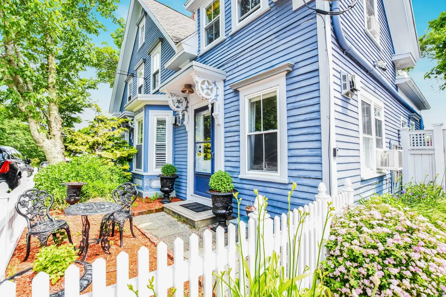 Photo 4 of Del Mar #11140 - Gas Fireplace Front Patio & Parking Spot!