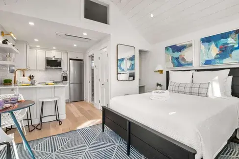Photo of Del Mar #11173 - Studio with short walk to Beach, Shopping, and Dining!
