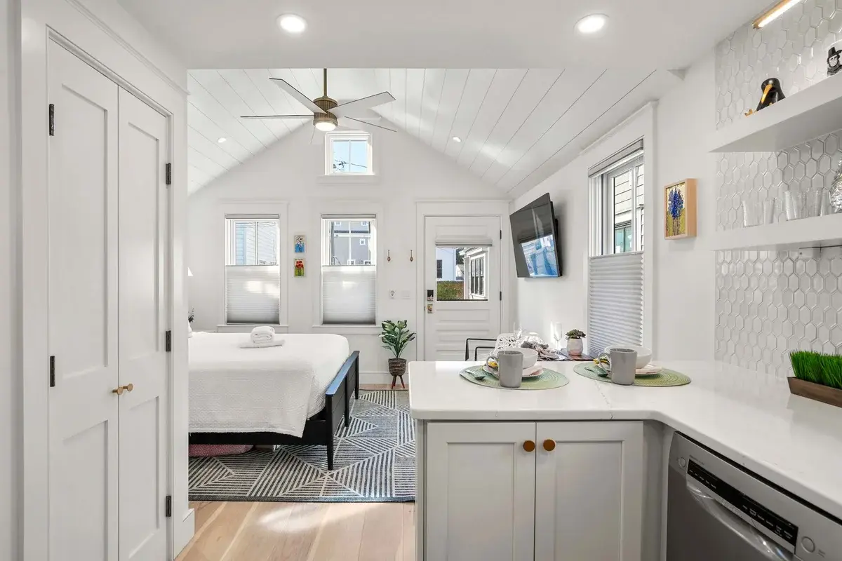 Photo 9 of Del Mar #11173 - Walk to Beach, Shopping, and Dining!