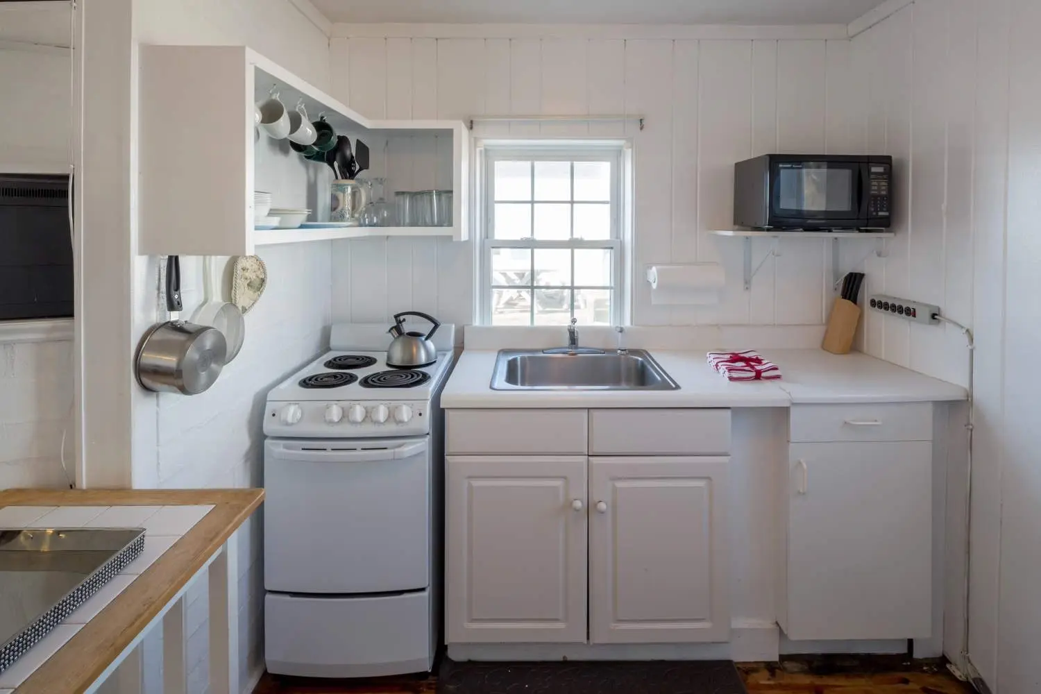 Photo 4 of Del Mar #13304 - Across from Mayo Beach walk to downtown!