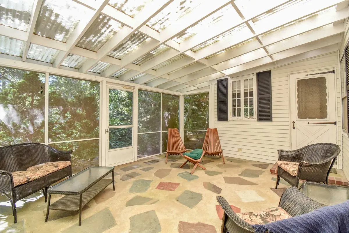 Photo 3 of Del Mar #13319 - Family Compound walk to Downtown!