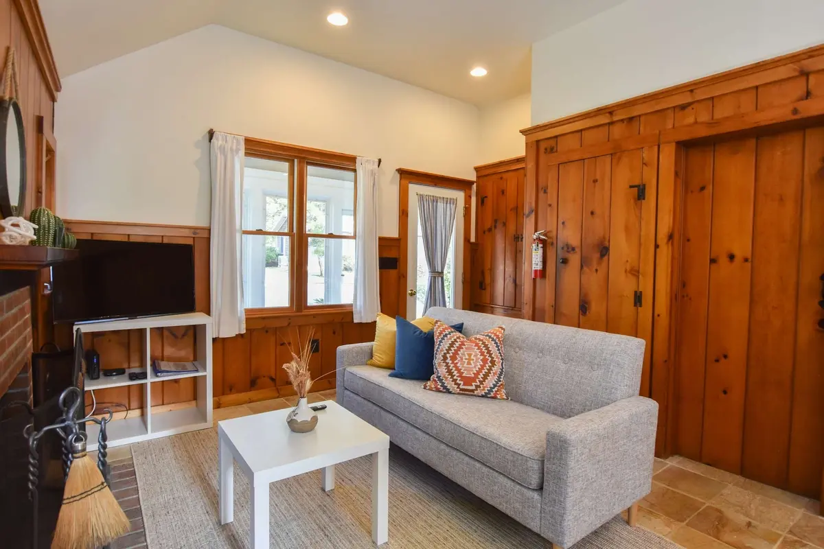 Photo 5 of Del Mar #13340 - Walk 1/10 Mile to Lecount Hollow Beach!