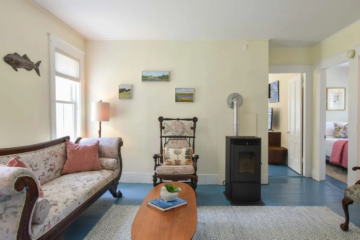 Photo 10 of Del Mar #13354 - Private Downtown Wellfleet Location!