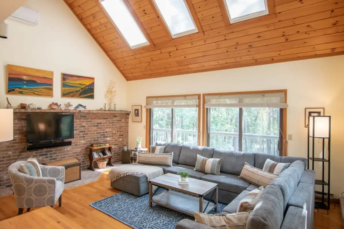 Photo 3 of Del Mar #13364 - 4 Mins to Wellfleet Village, Screened sunroom!