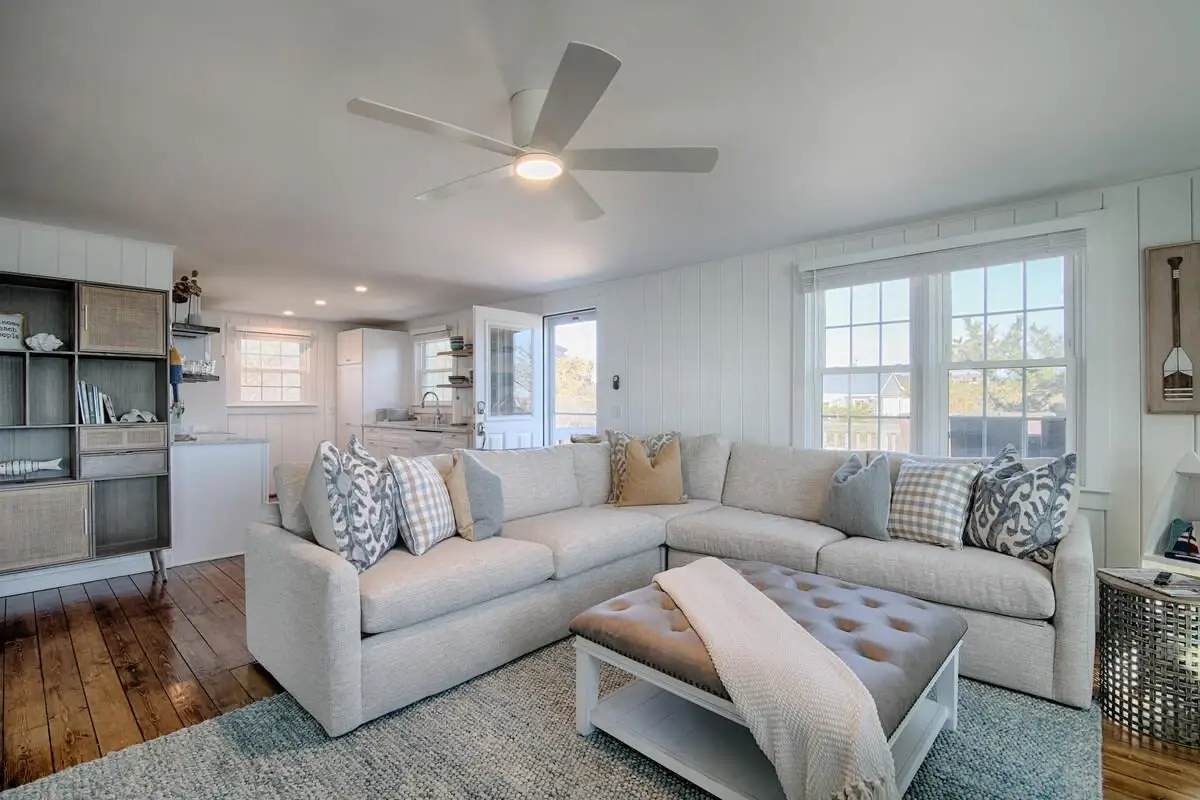 Photo 9 of Del Mar #13369 - Stunning Waterfront Views, Beach steps away!