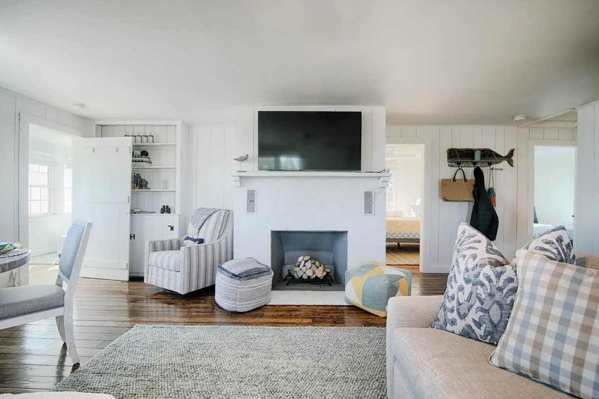 Photo 10 of Del Mar #13369 - Stunning Waterfront Views, Beach steps away!