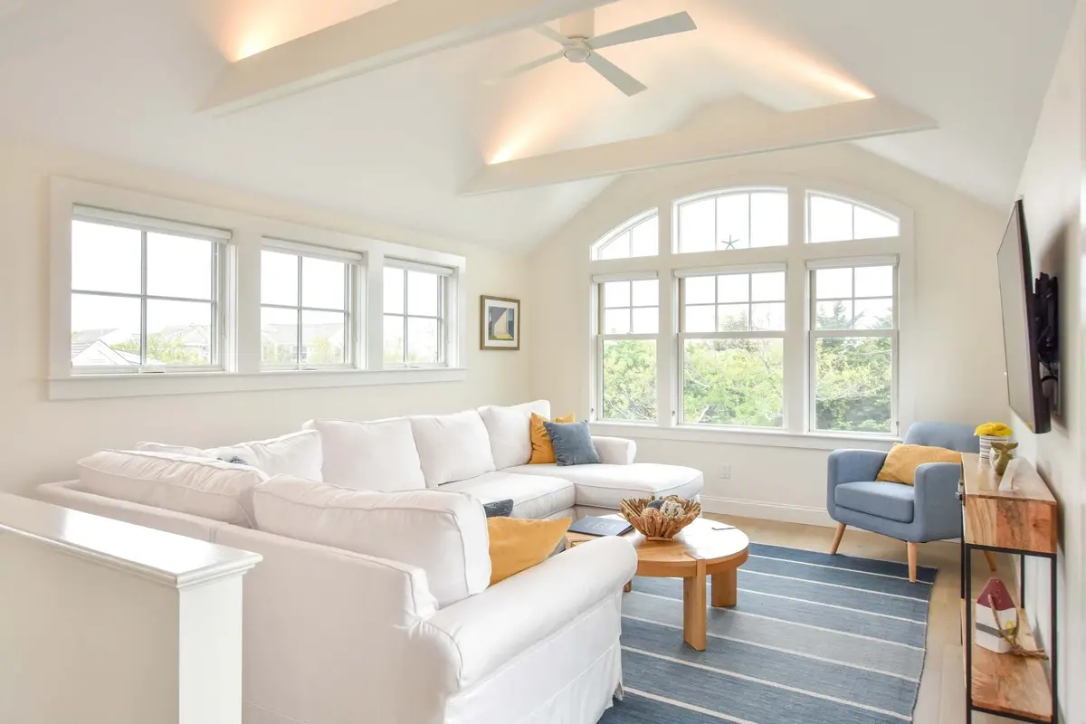 Photo 8 of Del Mar #14424 - Gorgeous Architectural Home w/ Water Views!