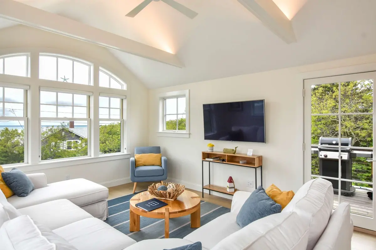 Photo 5 of Del Mar #14424 - Gorgeous Architectural Home w/ Water Views!