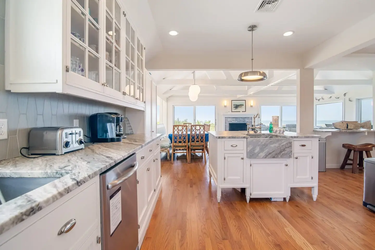 Photo 10 of Del Mar #14436 - Gorgeous Architectural Waterfront Property!