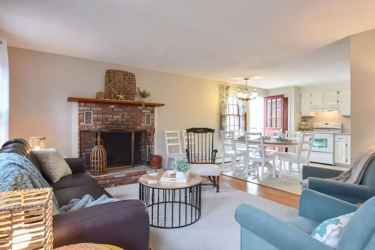 Photo 8 of Del Mar #14485 - Minutes to Oceanside Beaches!