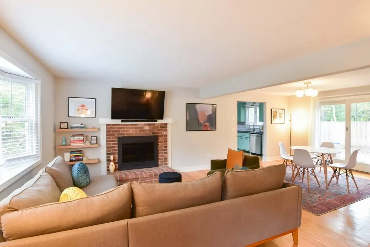 Photo 9 of Del Mar #14489 - Sunroom Expansive Patio Fenced Yard!
