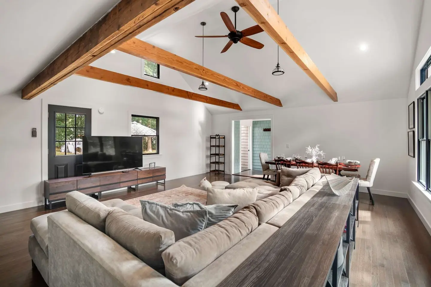 Photo 3 of Del Mar #14520 - 5 Min drive to Beaches and private backyard!