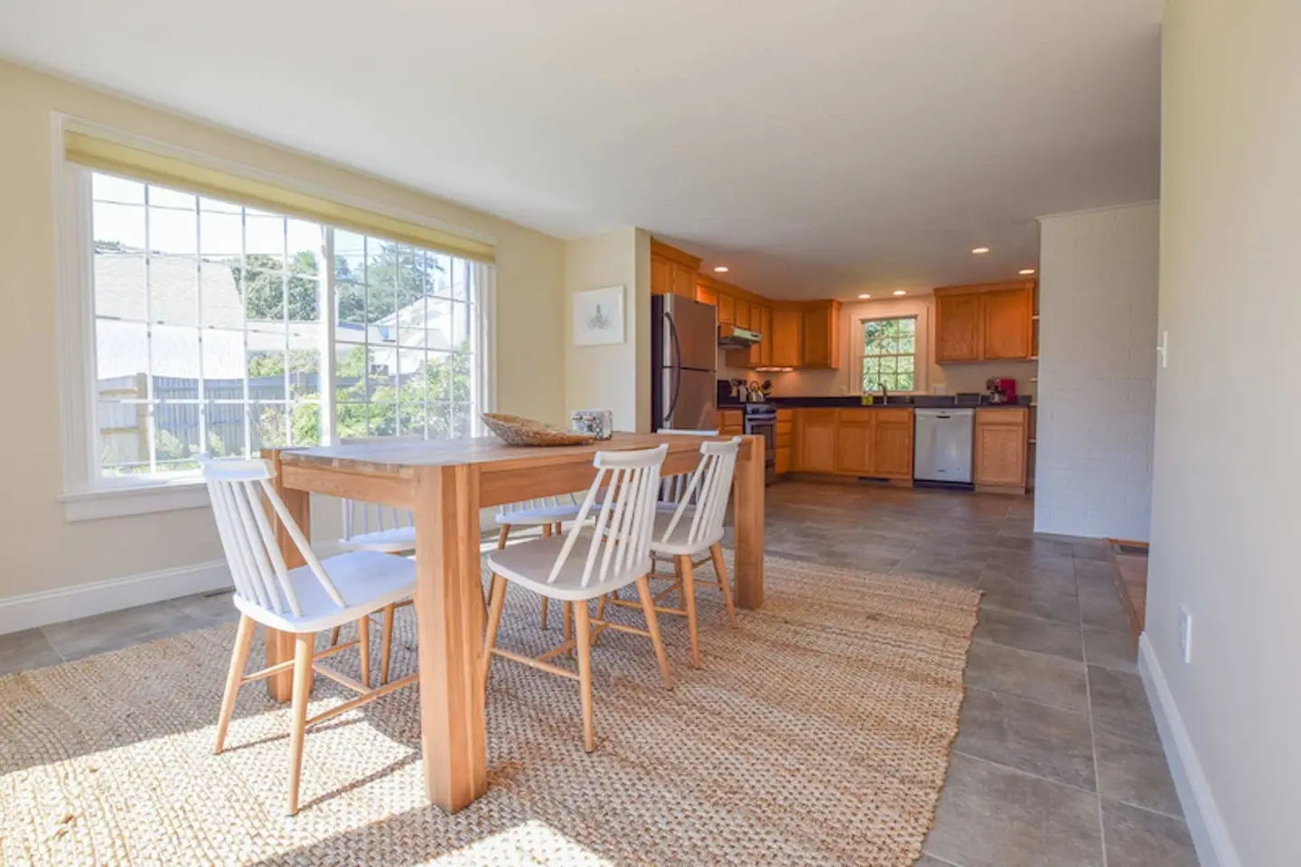 Photo 10 of Del Mar #15504 - 1 min drive to Rock Harbor, 2 min to Town!