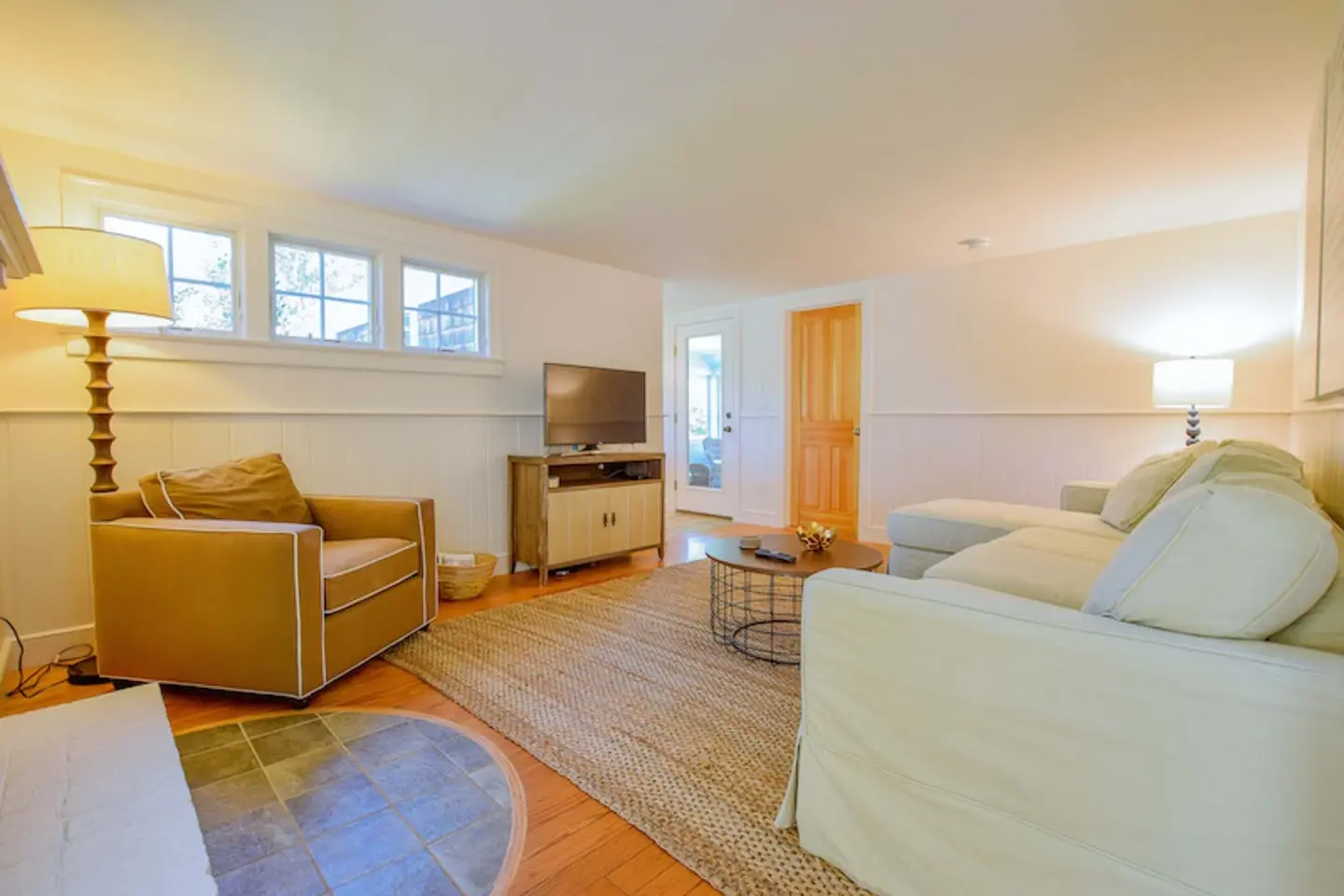 Photo 7 of Del Mar #15504 - 1 min drive to Rock Harbor, 2 min to Town!