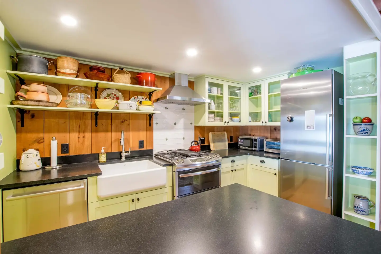 Photo 10 of Del Mar #15515 - Waterfront on Crystal Lake!