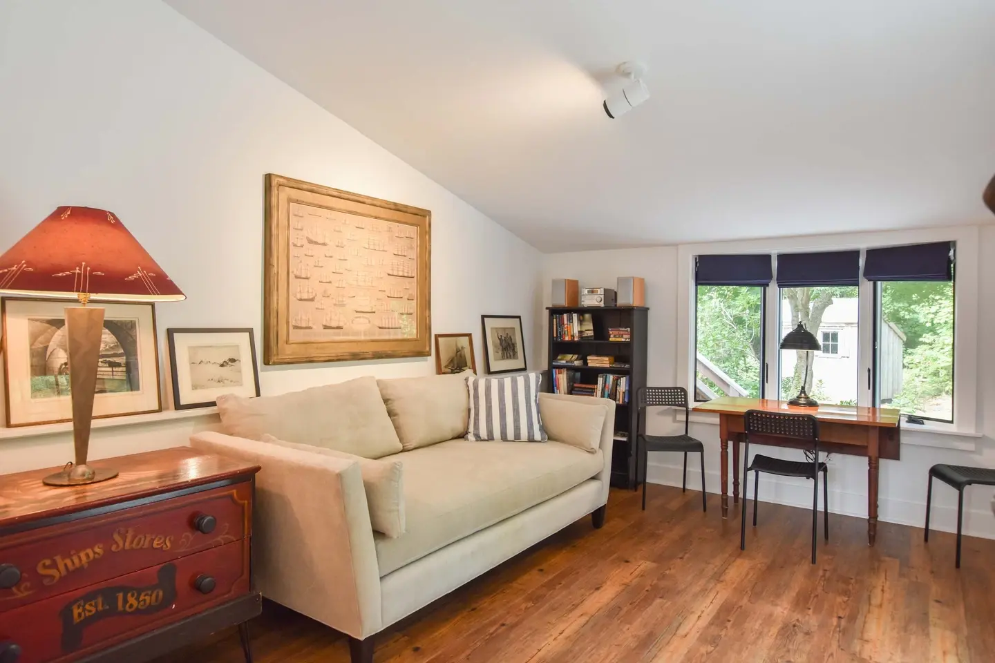 Photo 3 of Del Mar #15553 - Luxurious, Modern Walk to Water!