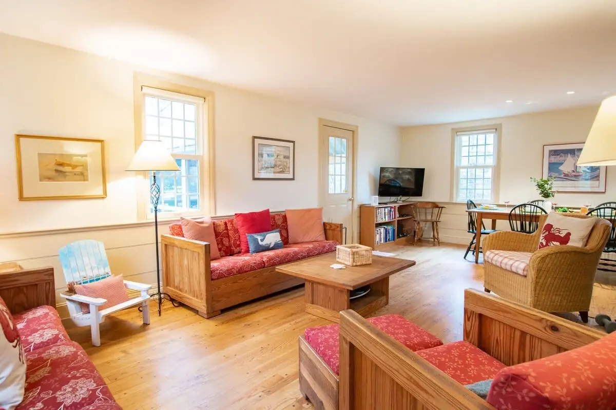 Photo 6 of Del Mar #15566 - Fantastic Home by Eldridge Park!