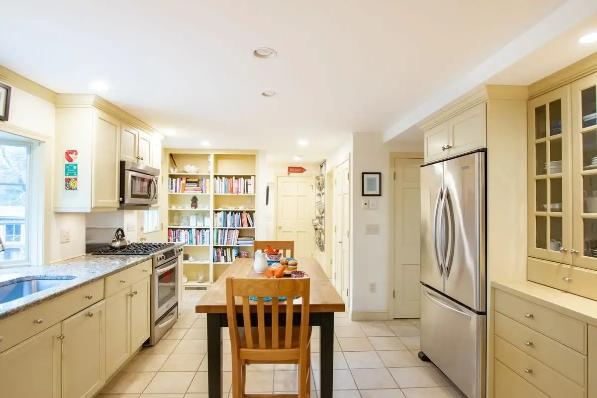 Photo 9 of Del Mar #15566 - Fantastic Home by Eldridge Park!