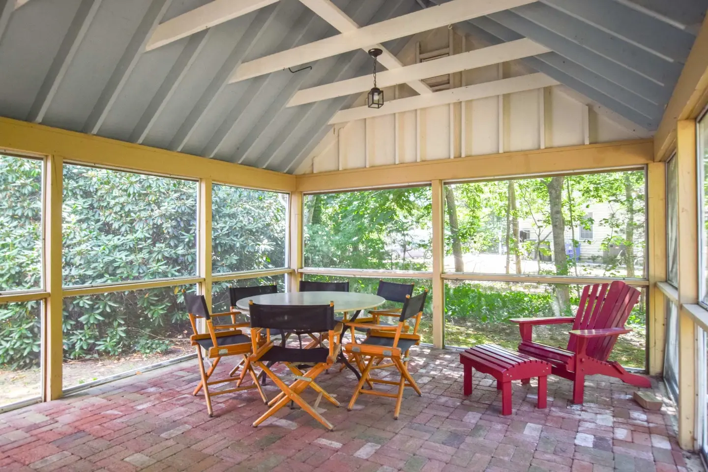 Photo 3 of Del Mar #15566 - Fantastic Home by Eldridge Park!