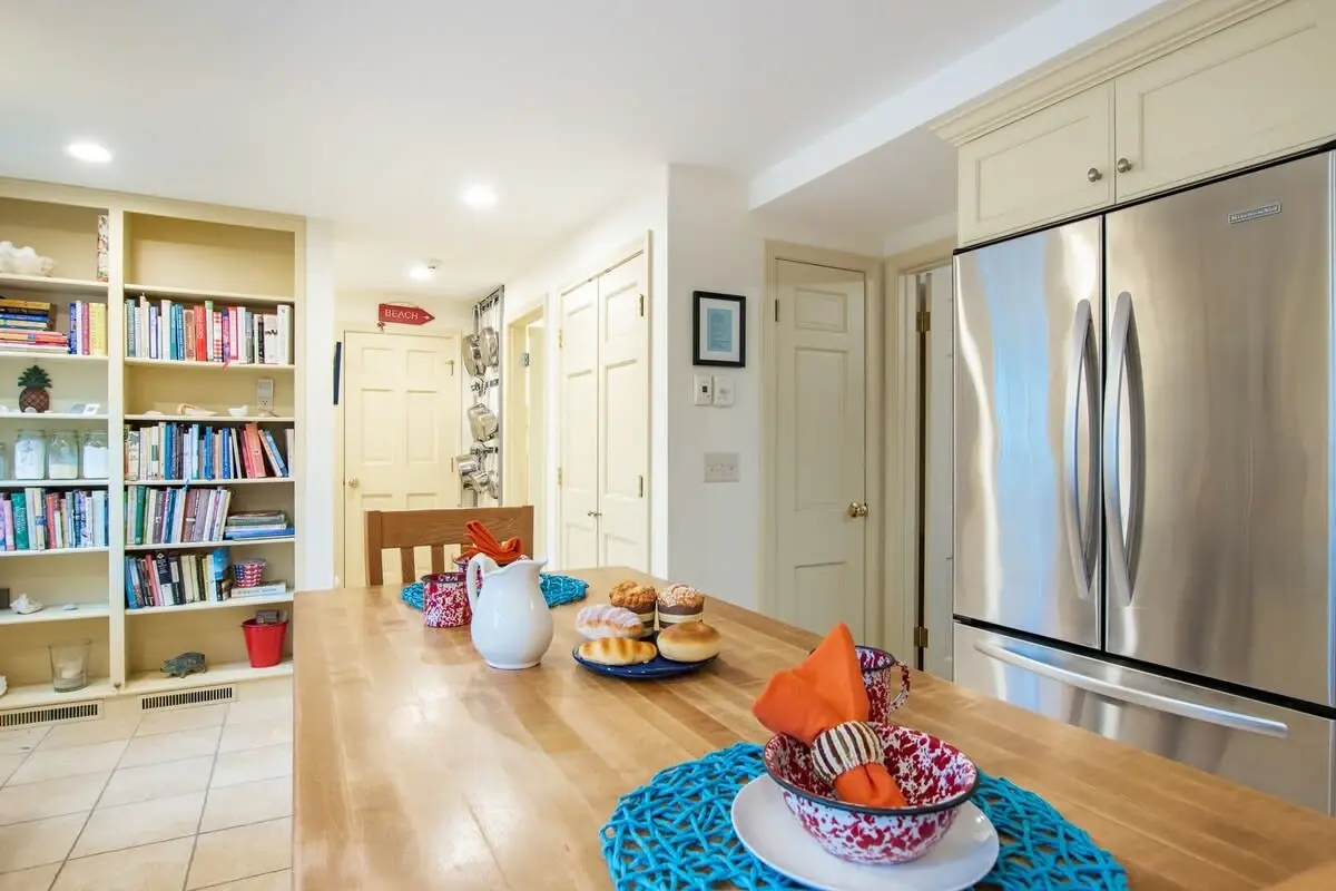 Photo 2 of Del Mar #15566 - Fantastic Home by Eldridge Park!