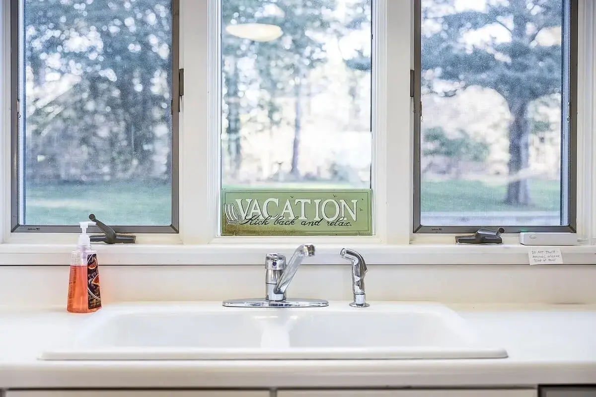 Photo 3 of Del Mar #15569 - Spacious Home with Sprawling Yard!