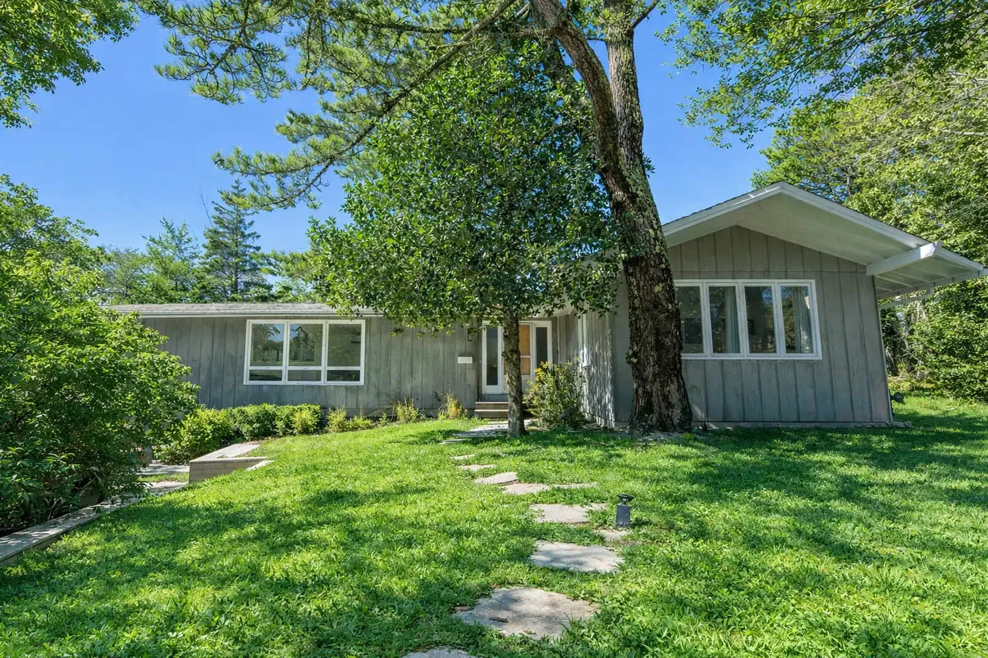 Photo 4 of Del Mar #15592 - Chic Boho Escape Minutes to Nauset Beach!