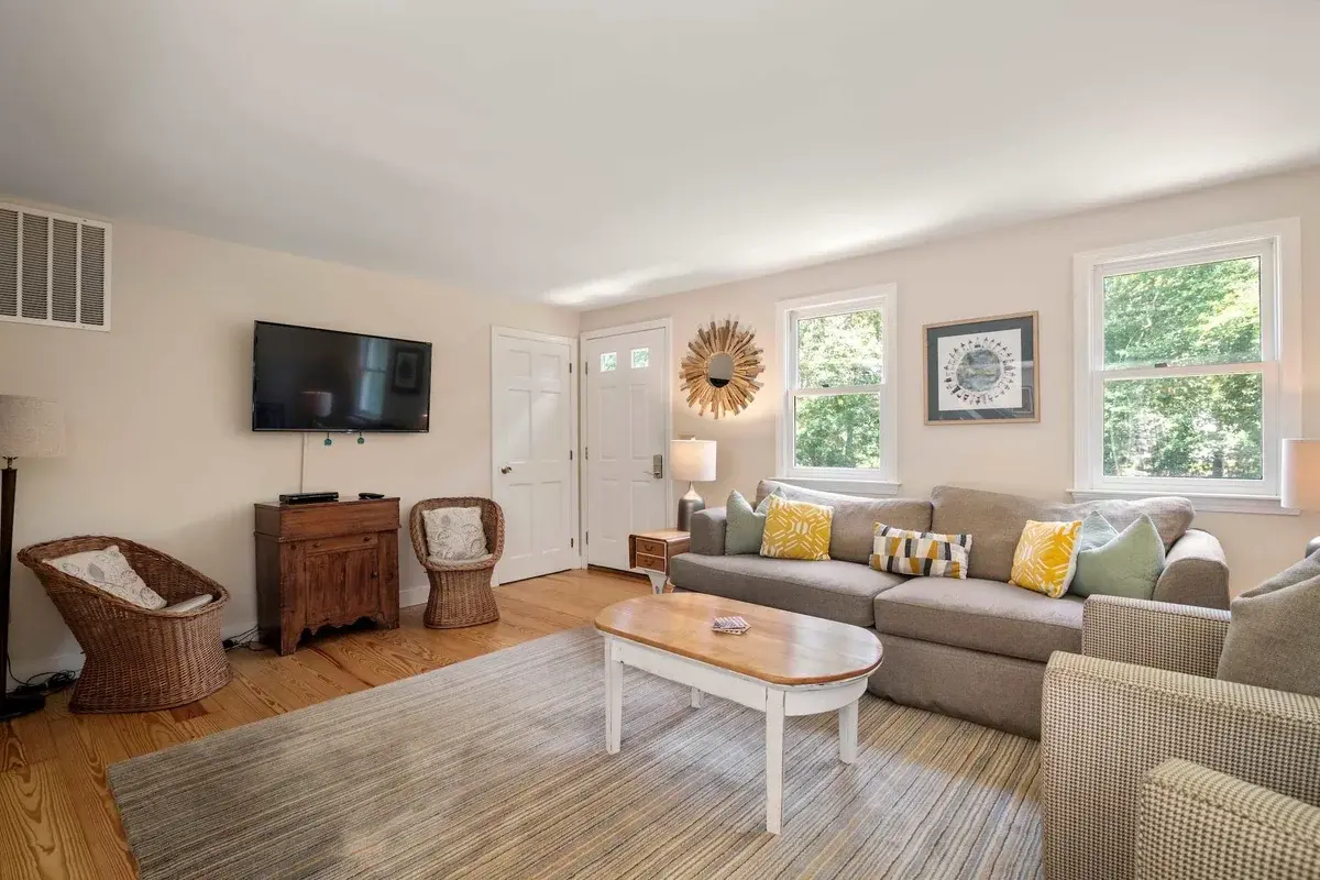 Photo 5 of Del Mar #16601 - Great Location Outdoor Space Dog Friendly