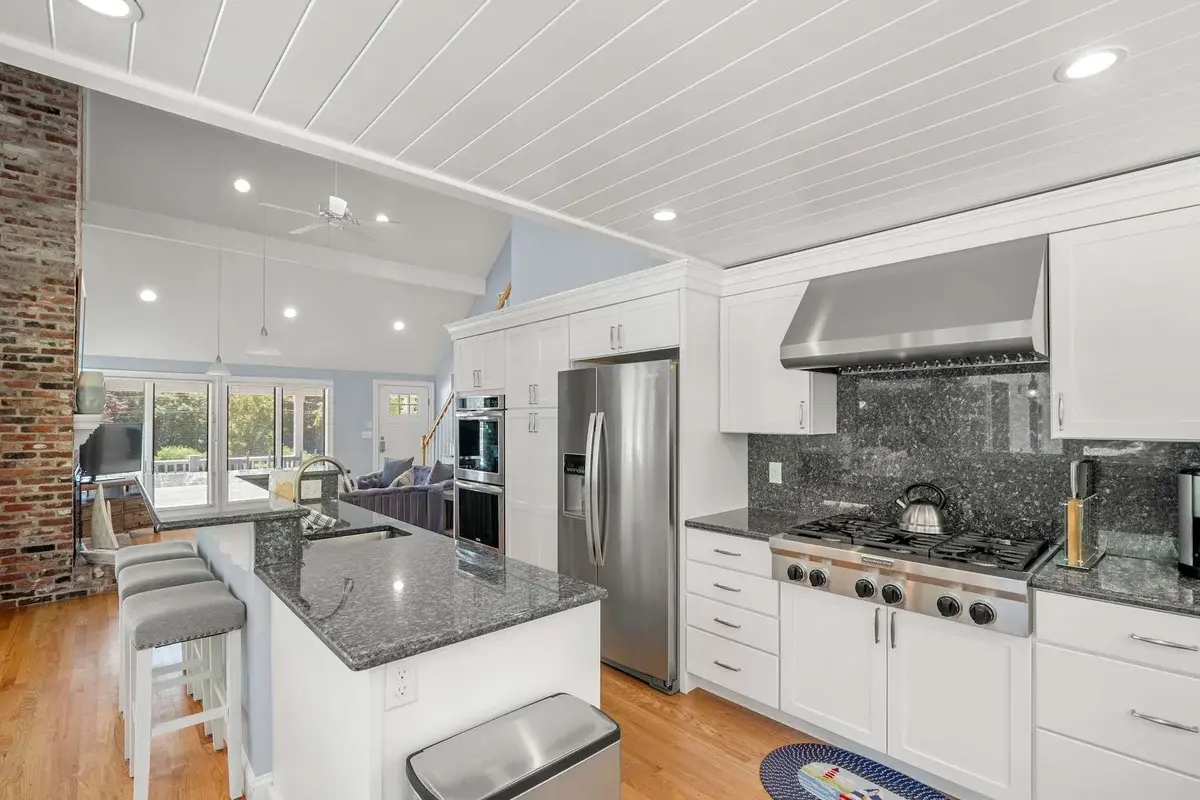 Photo 7 of Del Mar #16626 - Beautifully Renovated w/ Access to Beach!