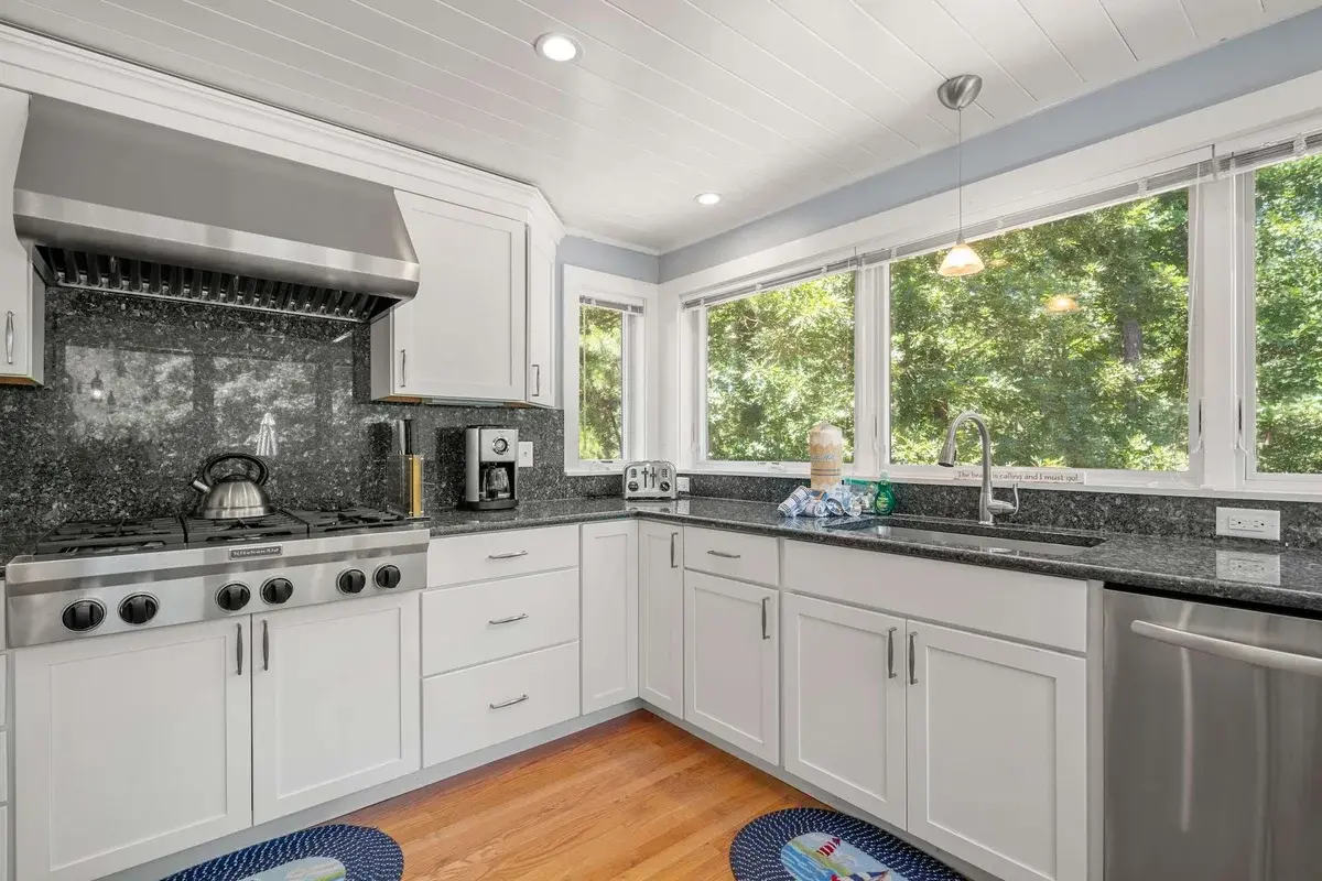 Photo 8 of Del Mar #16626 - Beautifully Renovated w/ Access to Beach!