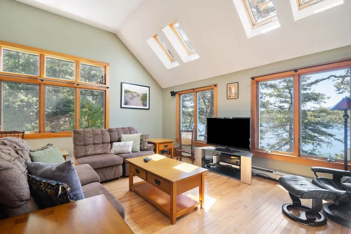 Photo 8 of Del Mar #16629 - Amazing Location! Lakefront Waterside Deck