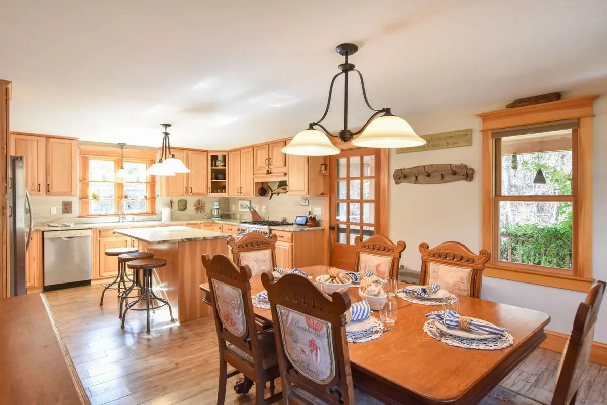 Photo 3 of Del Mar #16657 - Beautiful Home w/ Artistic Flair!