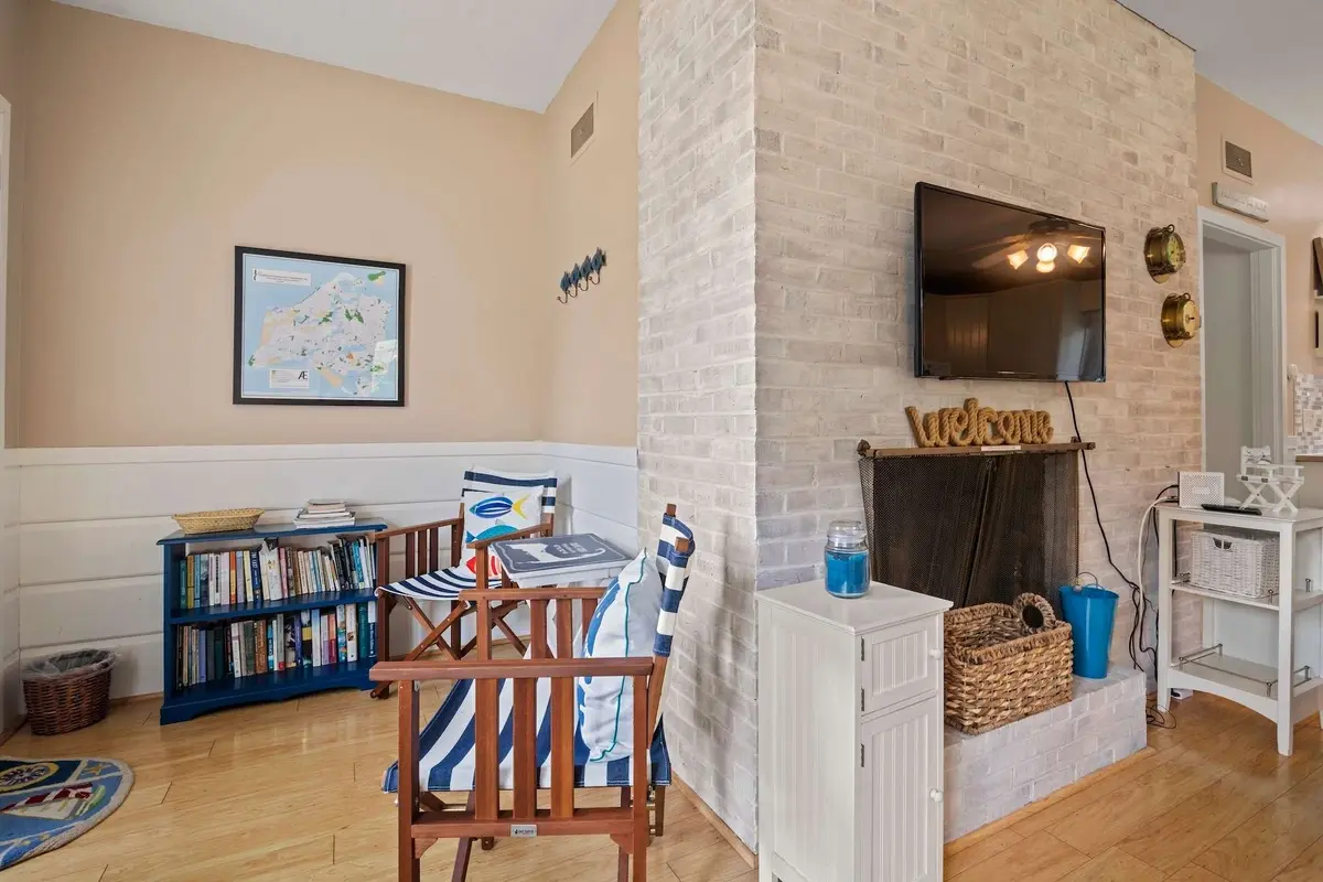 Photo 10 of Del Mar #16670 - Updated Beach House Deck Outdoor Shower!