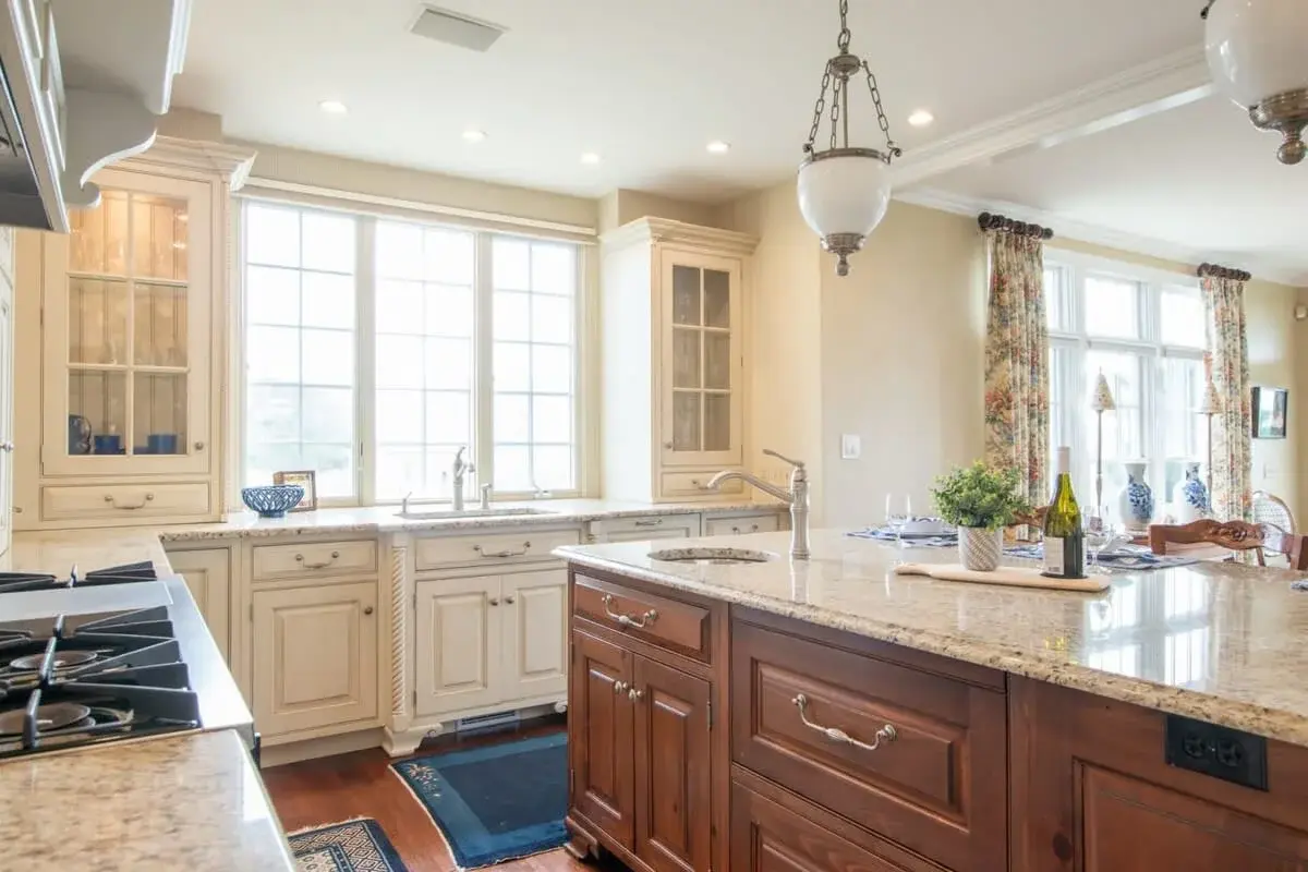 Photo 9 of Del Mar #16680 - Elegant Chatham Home, steps to private association on Hardings Beach, Dog Friendly!