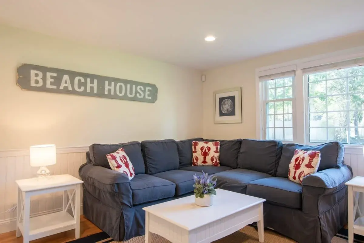 Photo 3 of Del Mar #16682 - Quintessential Cape directly on the Cape Cod Rail, Dog Friendly!