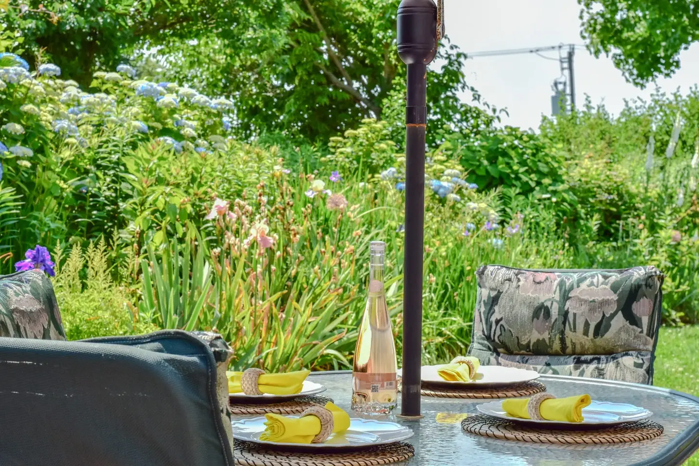 Photo 3 of Del Mar #16685 - Walk to Main St and Oyster Pond in Chatham!