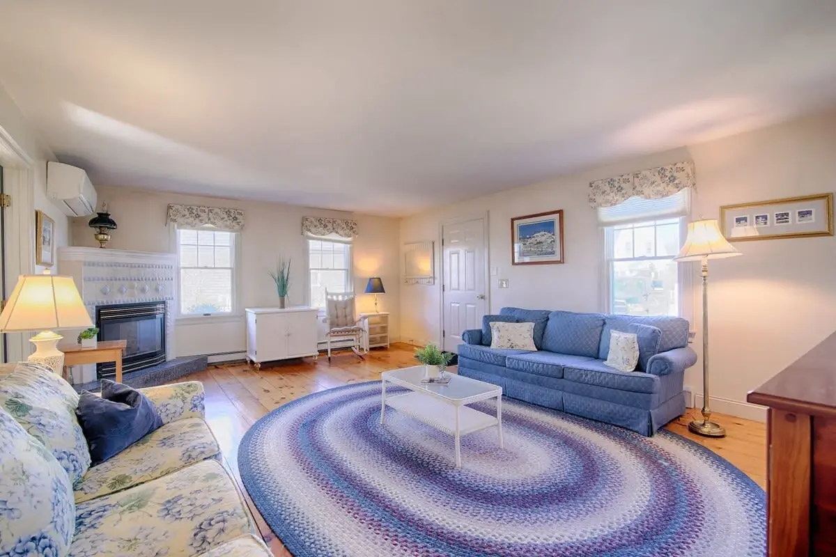 Photo 9 of Del Mar #16685 - Walk to Main St and Oyster Pond in Chatham!