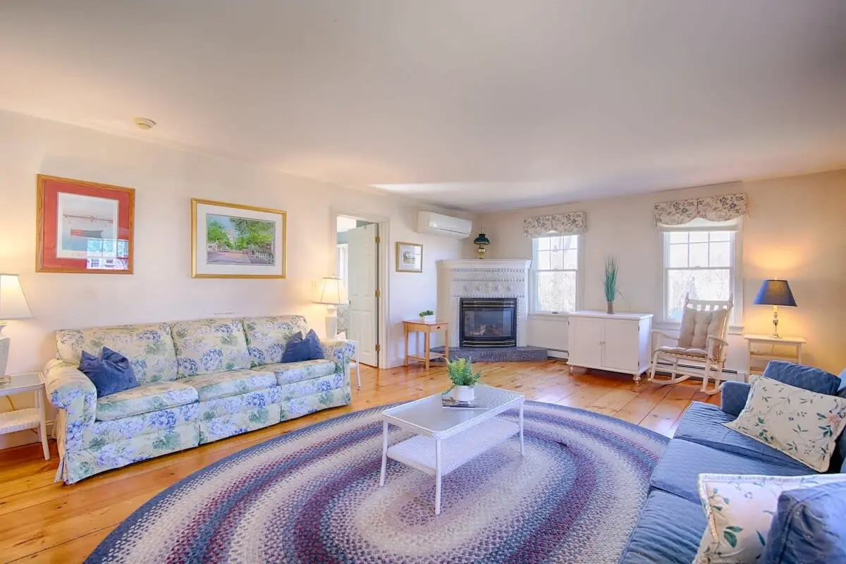 Photo 8 of Del Mar #16685 - Walk to Main St and Oyster Pond in Chatham!