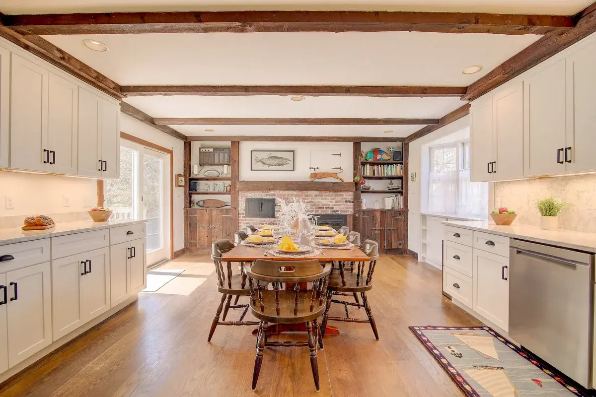 Photo 8 of Del Mar #16688 - Walk to Downtown Chatham, Steps to Beach!