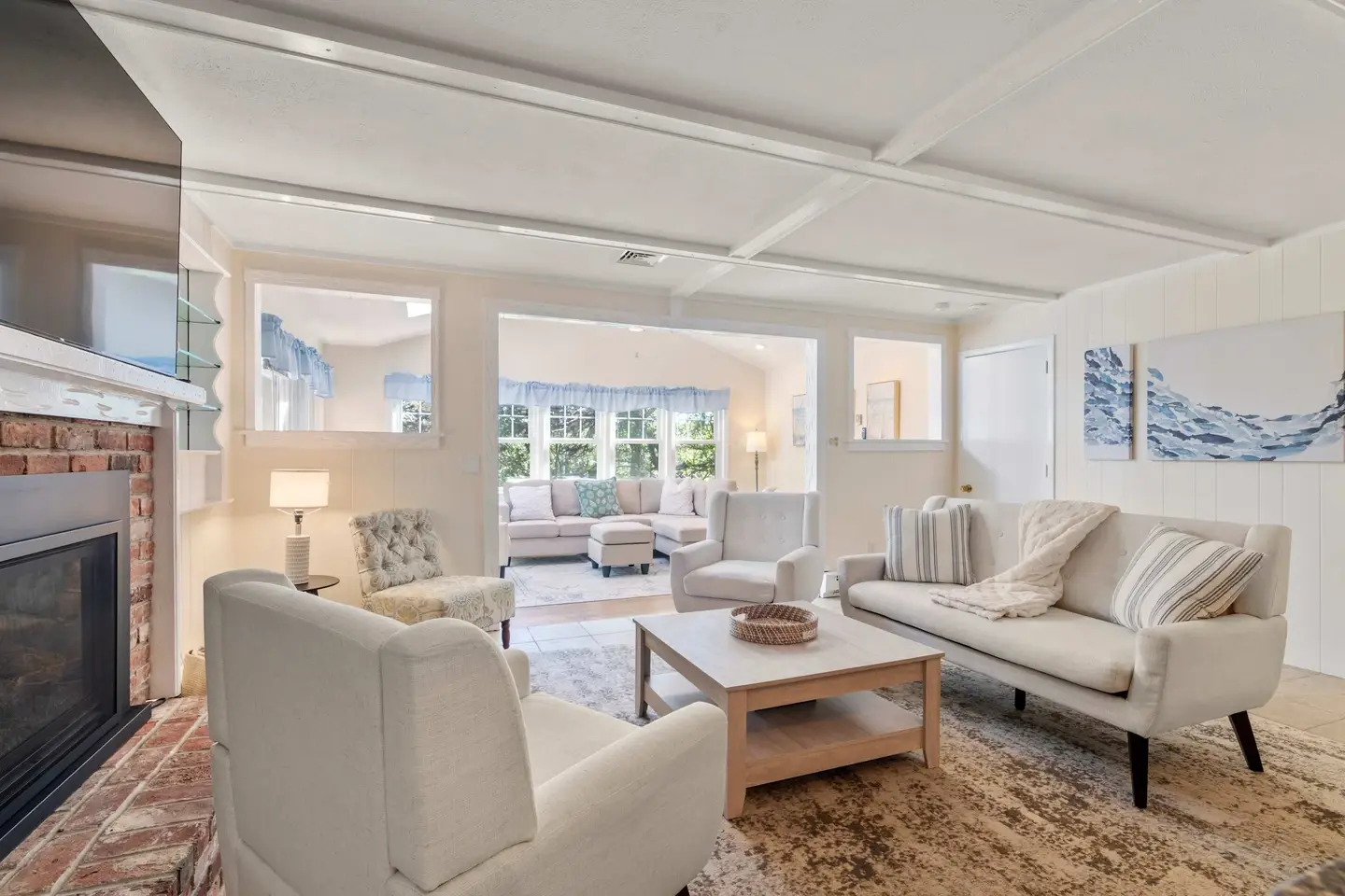 Photo 2 of Del Mar #16699 - Great location, Dog Friendly, Central AC!