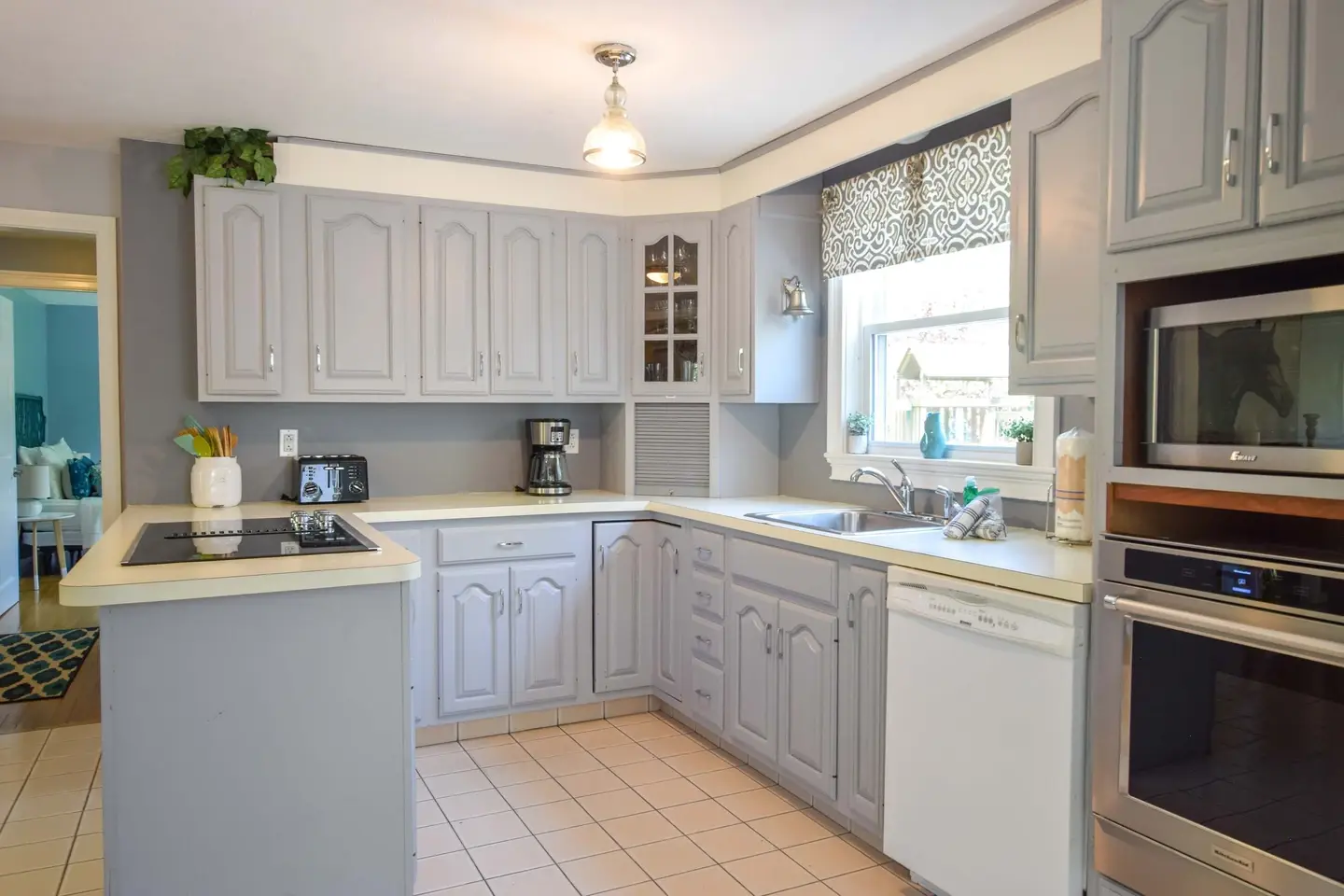 Photo 5 of Del Mar #17709 - Spacious w/ Basketball Court & Playground!