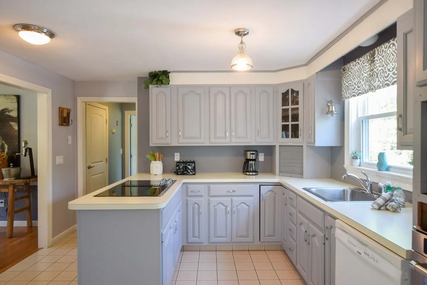 Photo 10 of Del Mar #17709 - Spacious w/ Basketball Court & Playground!