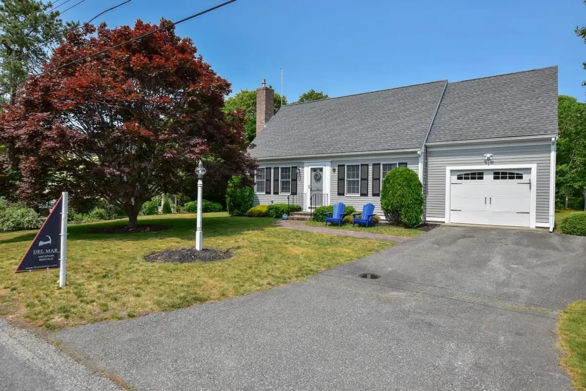 Photo 7 of Del Mar #17742 - Spacious w/ Beautiful Yard & Dogs Welcome!